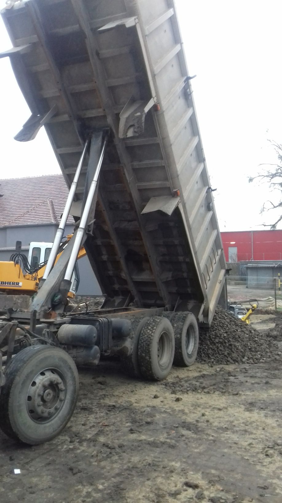 Wynajem ,Usługi koparka,spycharka12t.samochód wywrotka.wyburzenia