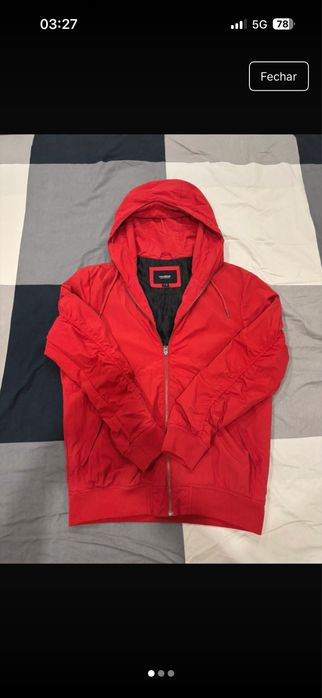 Casaco Pull&Bear original, cor vermelha