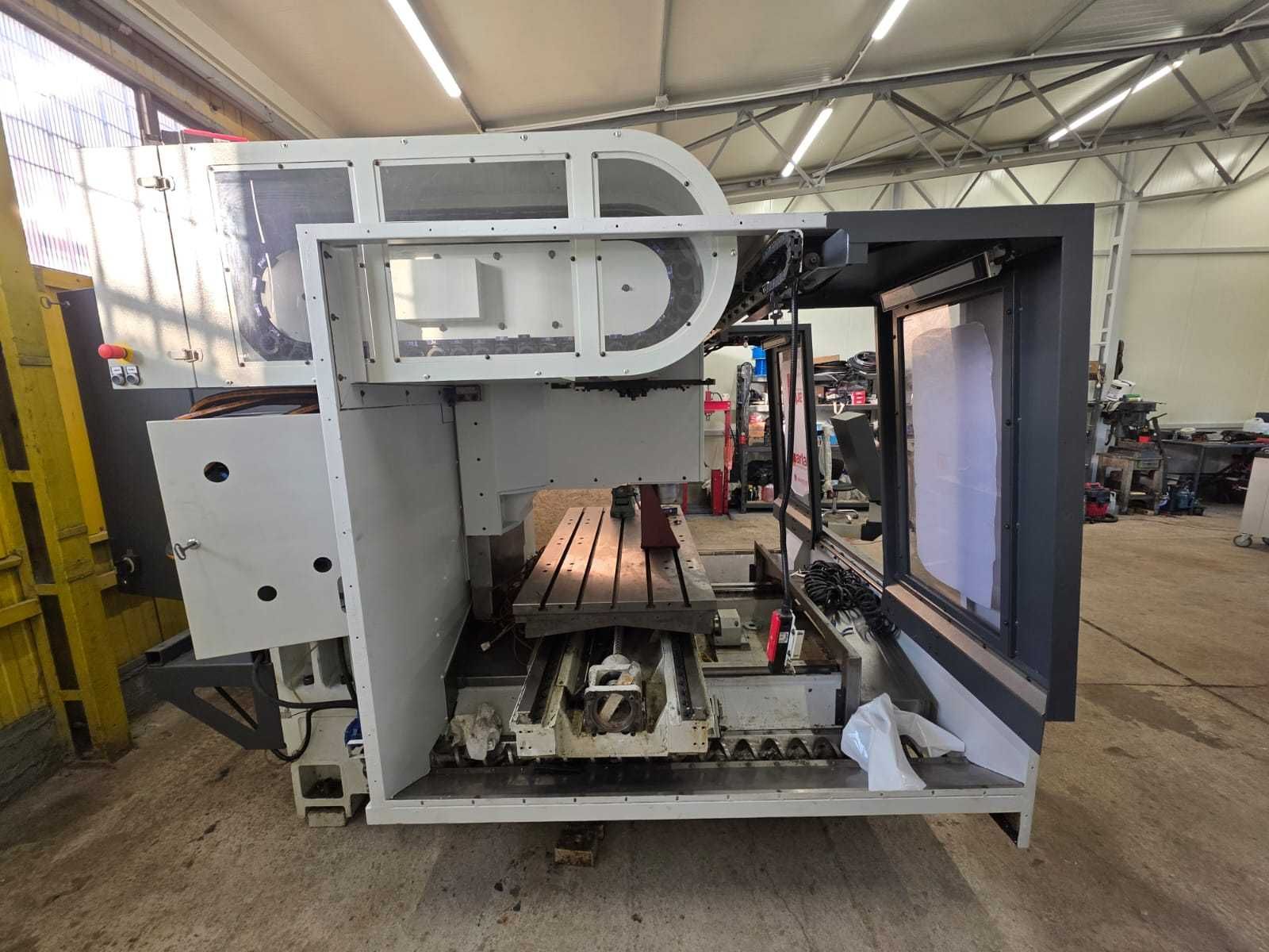 AVIA VMC 1300 + 4 oś  z gwarancja 6 miesięcy