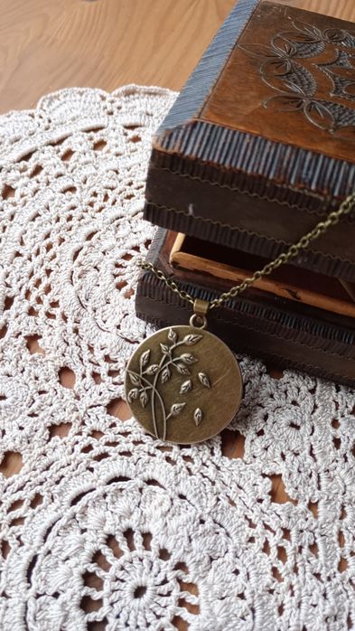 Haftowana biżuteria - naszyjnik handmade