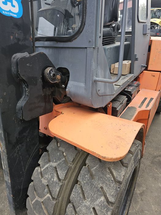 Empilhador 6 toneladas