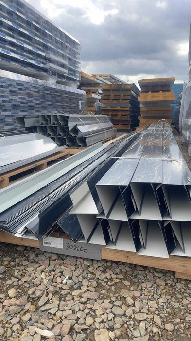 Płyta warstwowa , obróbka blacharska , okucia , blacha ANTRACYT I SREB