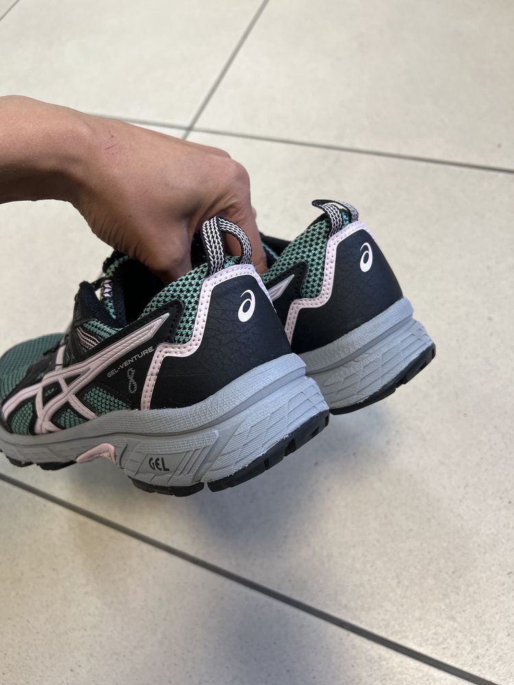 Чоловічі-жіночі кросівки asics