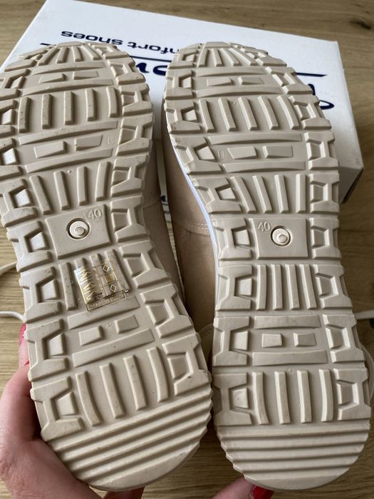 Nowe snickersy rozmiar 40