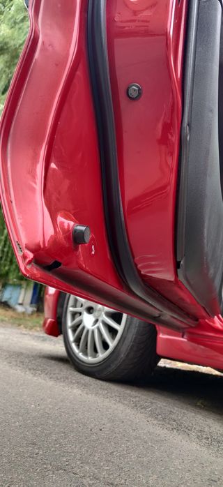 Mitsubishi Carisma 1.8

GDI