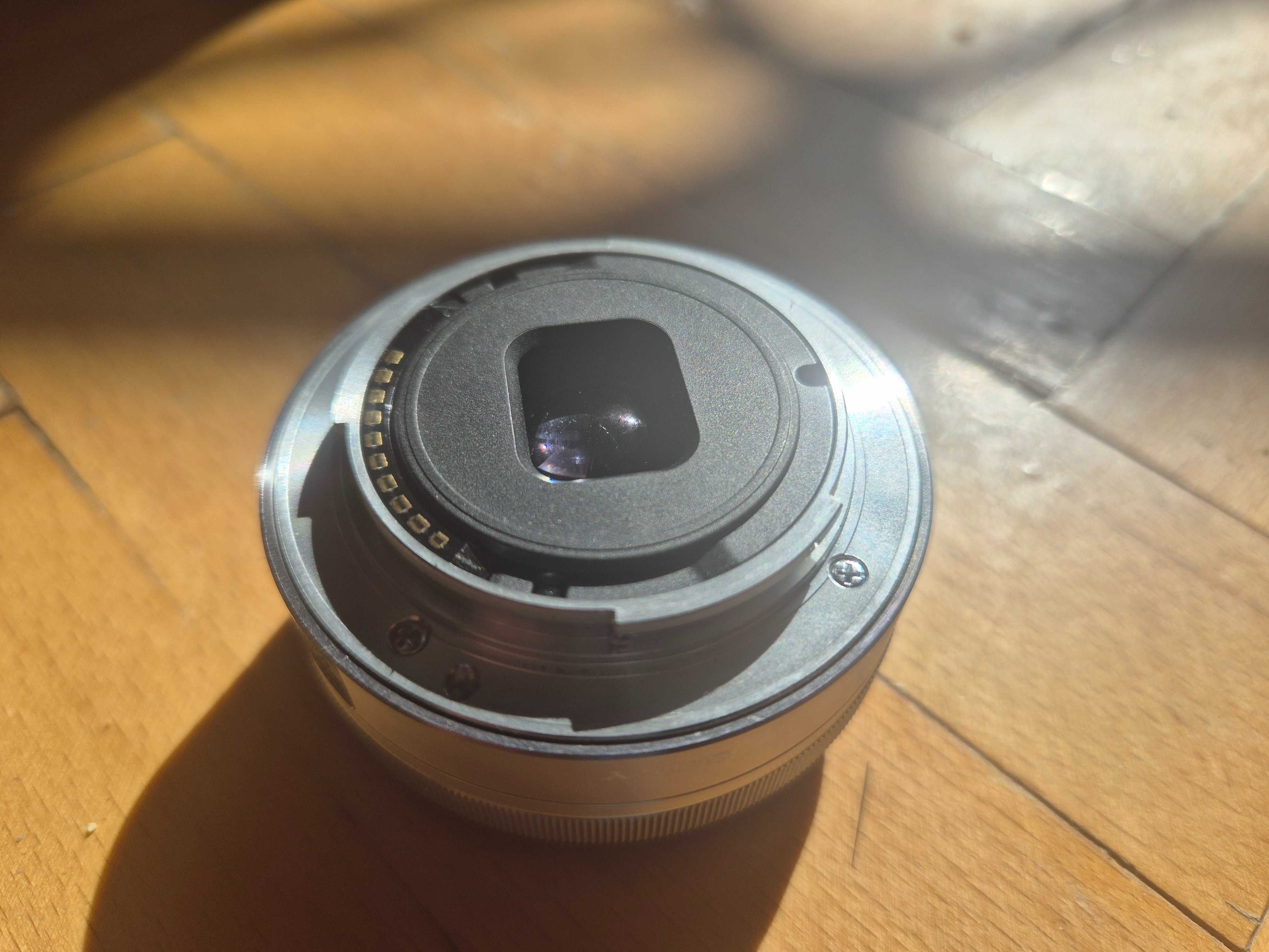 Obiektyw Sony E 16mm F2.8 Pancake SEL16F28