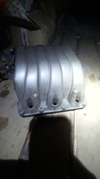 Впускний колектор AUDI A6 C5 LIFT 3.0 V6 220KM