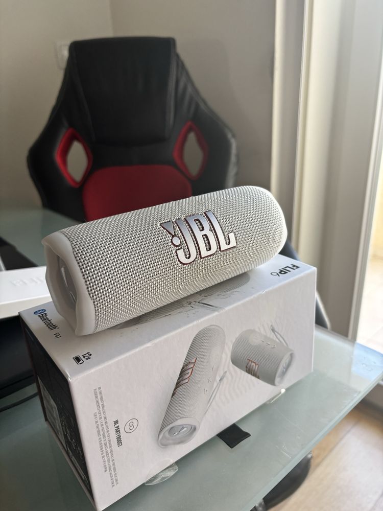 Jbl flip 6 - usada poucas vezes