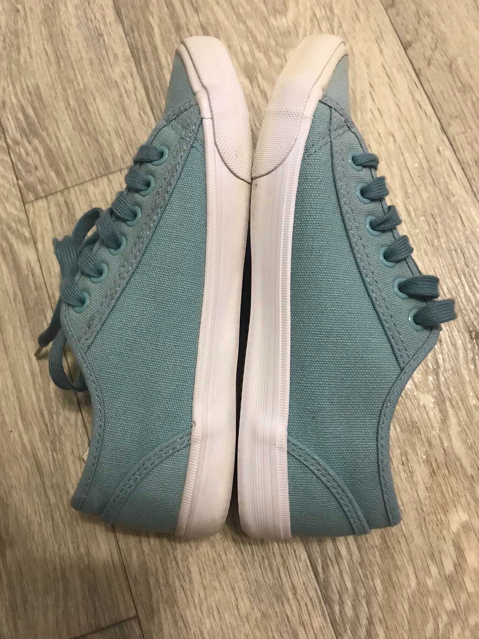 Кеды Fila оригинал р.36-35,5 ст.23см мокасины голубые