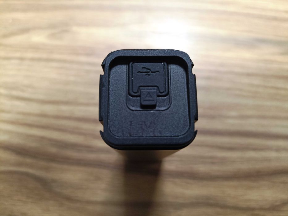 Przednia lampka rowerowa LED -  super jasna - 1000lm - ROCKBROS - NOWA