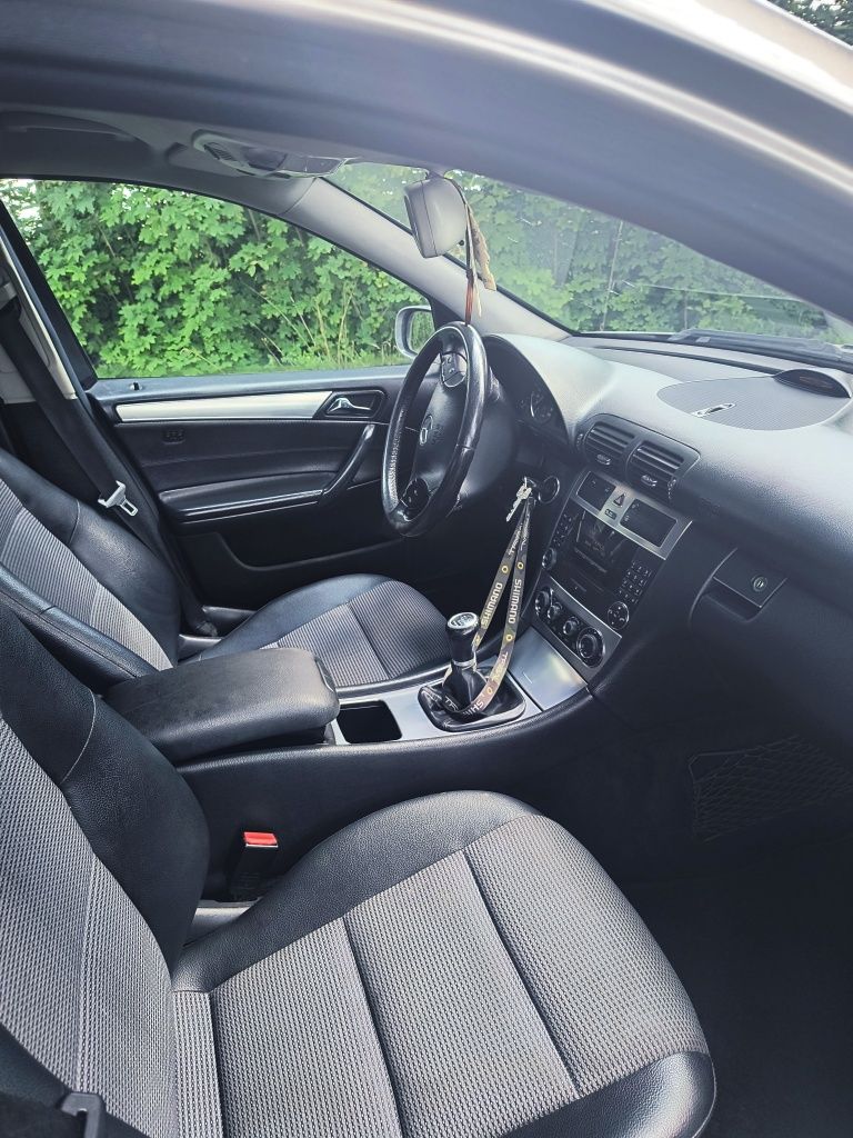 Mercedes-Benz C200 kompressor ver. Avantgarde