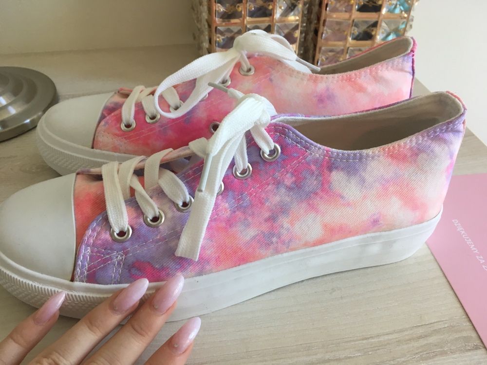 Nowe nie noszone buty Tie-dye