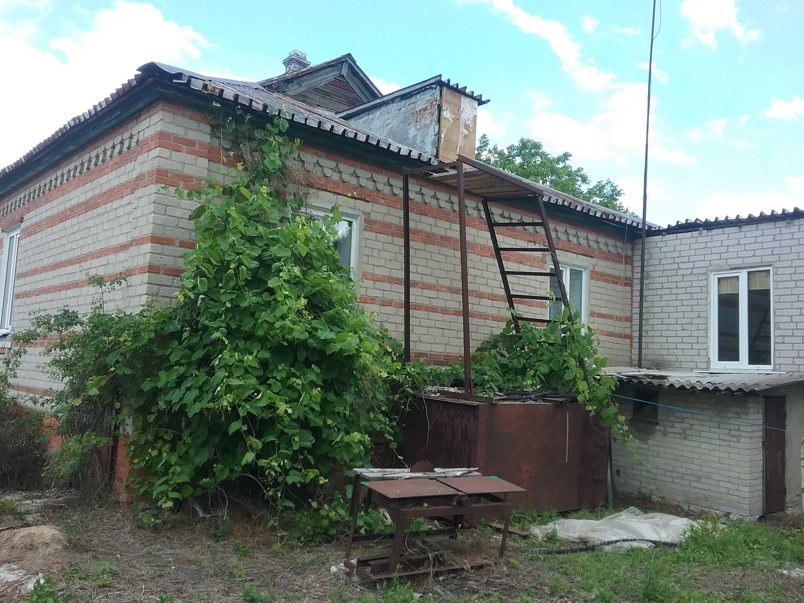 Продам быстро хороший дом в тихом месте