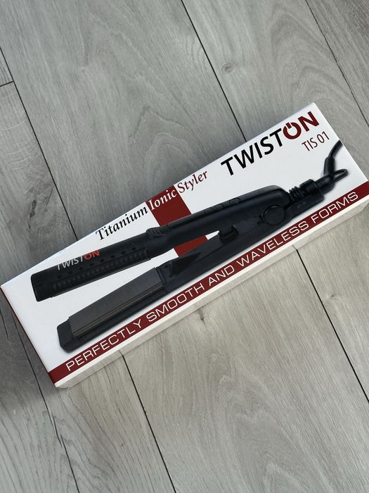 Плойка-випрямляч Twiston Titanium Ionic TIS01