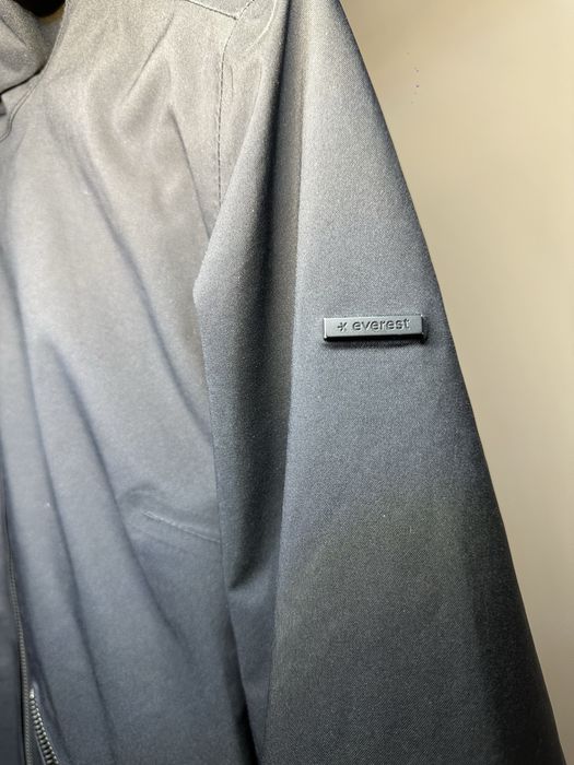 Everest жіноча куртка класична, чорного кольору розмір 36 s/m