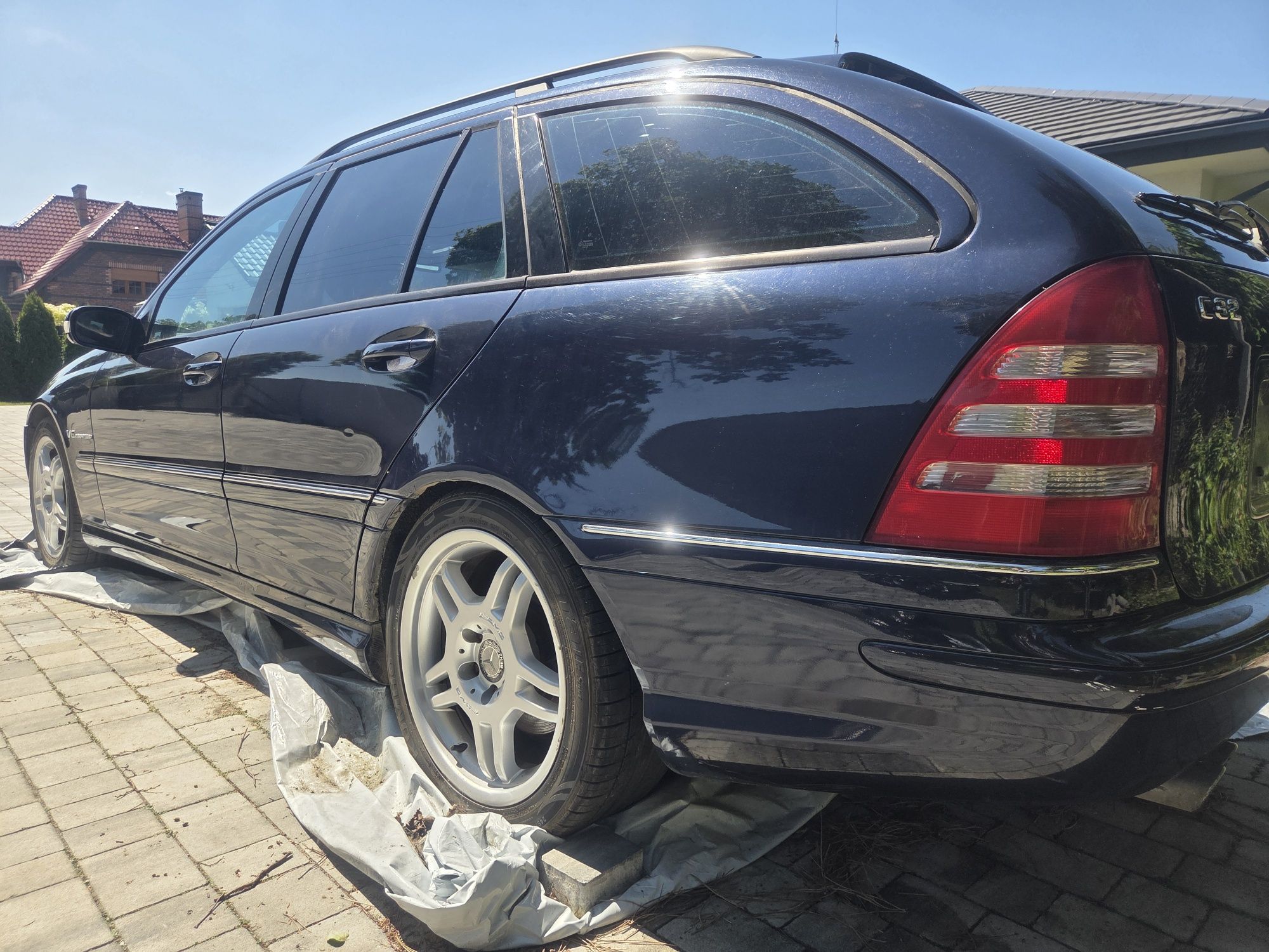 Mercedes C32 AMG 354km bezwypadkowy