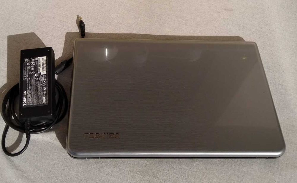 TOSHIBA Satellite L70-A/17,3" FHD/i7 /SSD 275GB/ 16GB RAM/ GT 740M/2