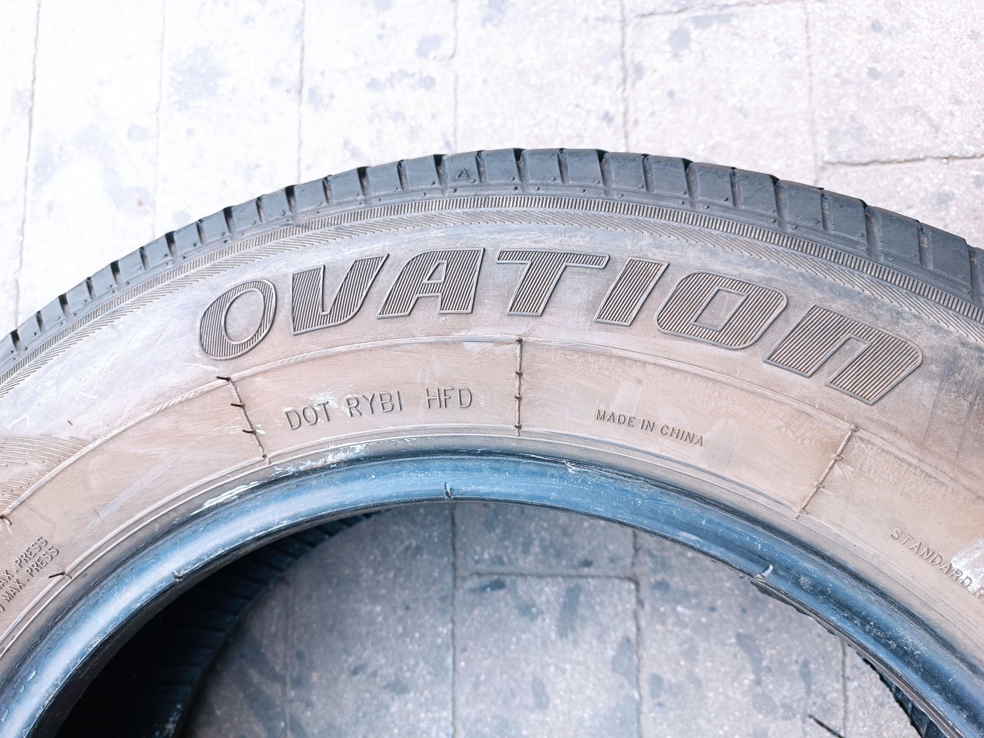 185/75R16C Ovation V-02