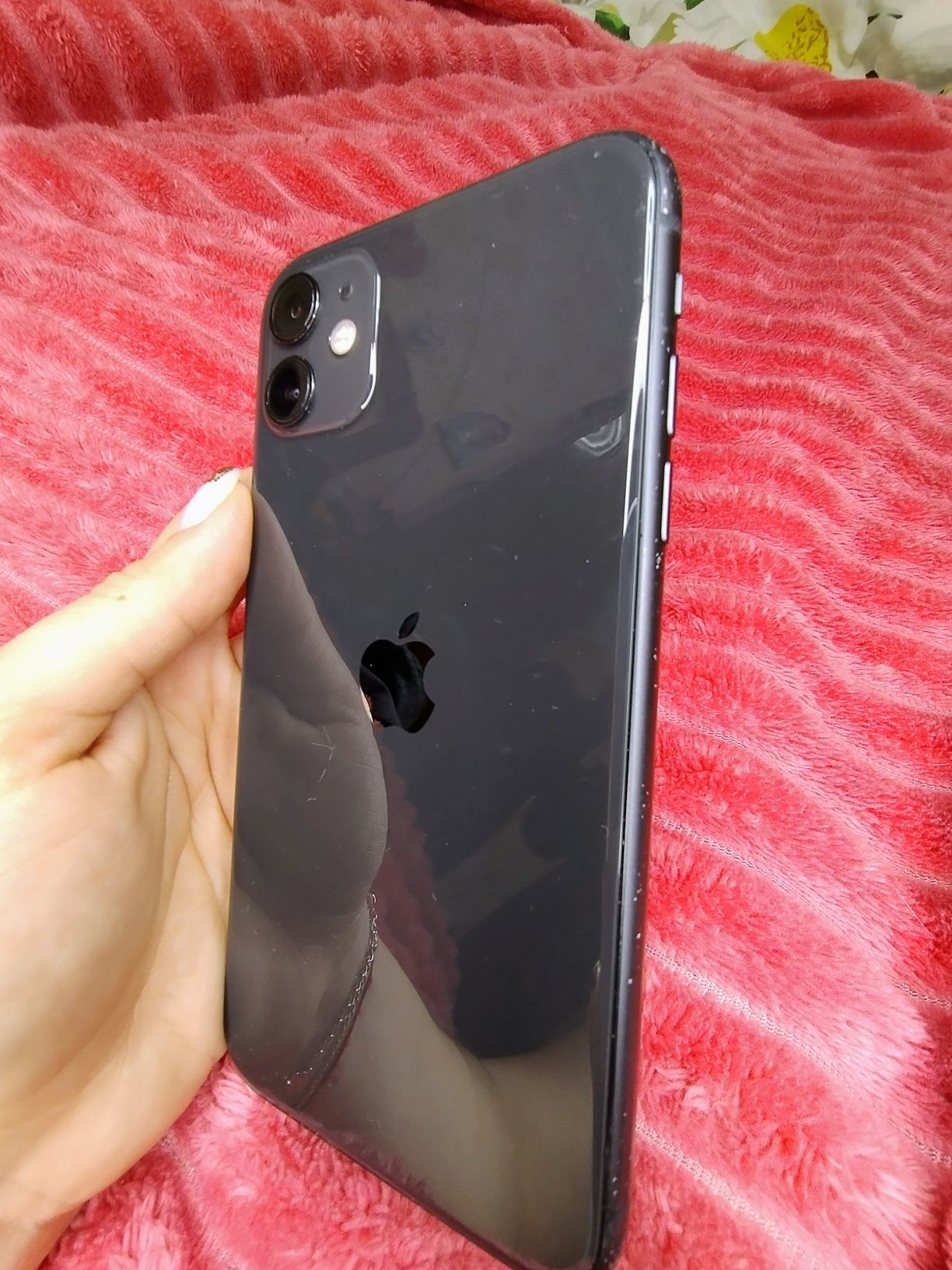 Продам iPhone 11 apple