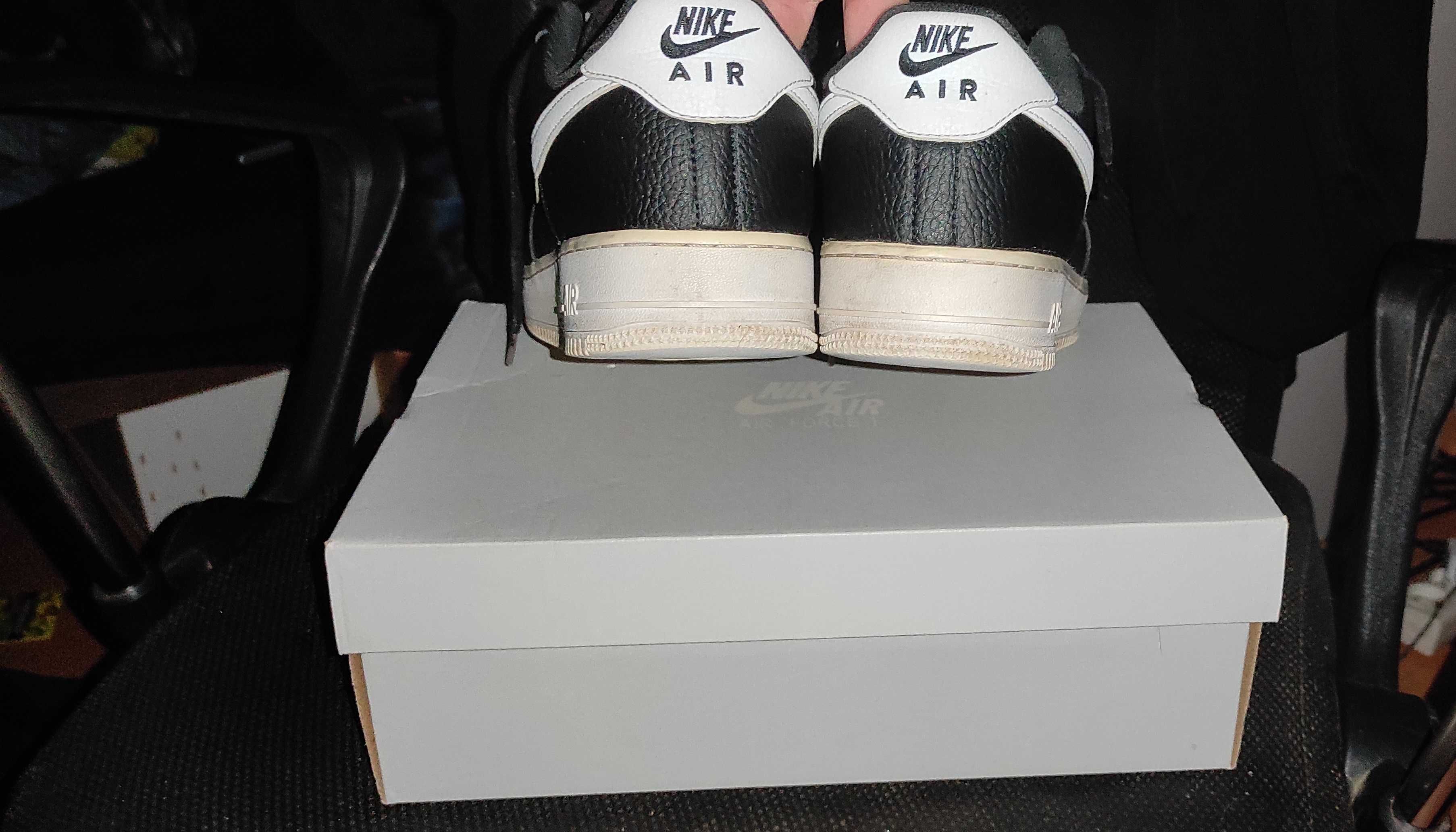 Buty Nike Air Force 1 '07 r.45.5