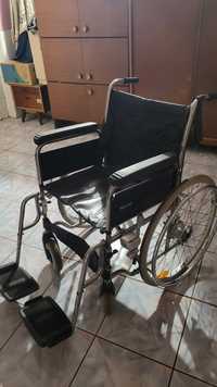 Wózek inwalidzki z hamulcami