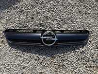 Atrapa zderzaka chłodnicy gril przód Opel Vectra C Signum 13123491 czarna OE