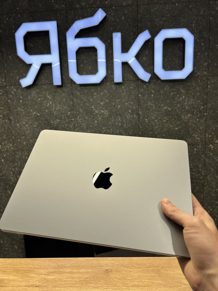 Macbook Air 13’ M2 2022 used у всіх кольорах