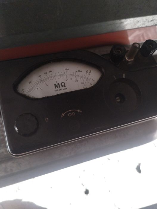 Megaomomierz IMI - 411 miernik izolacji Era 1000V  1962r