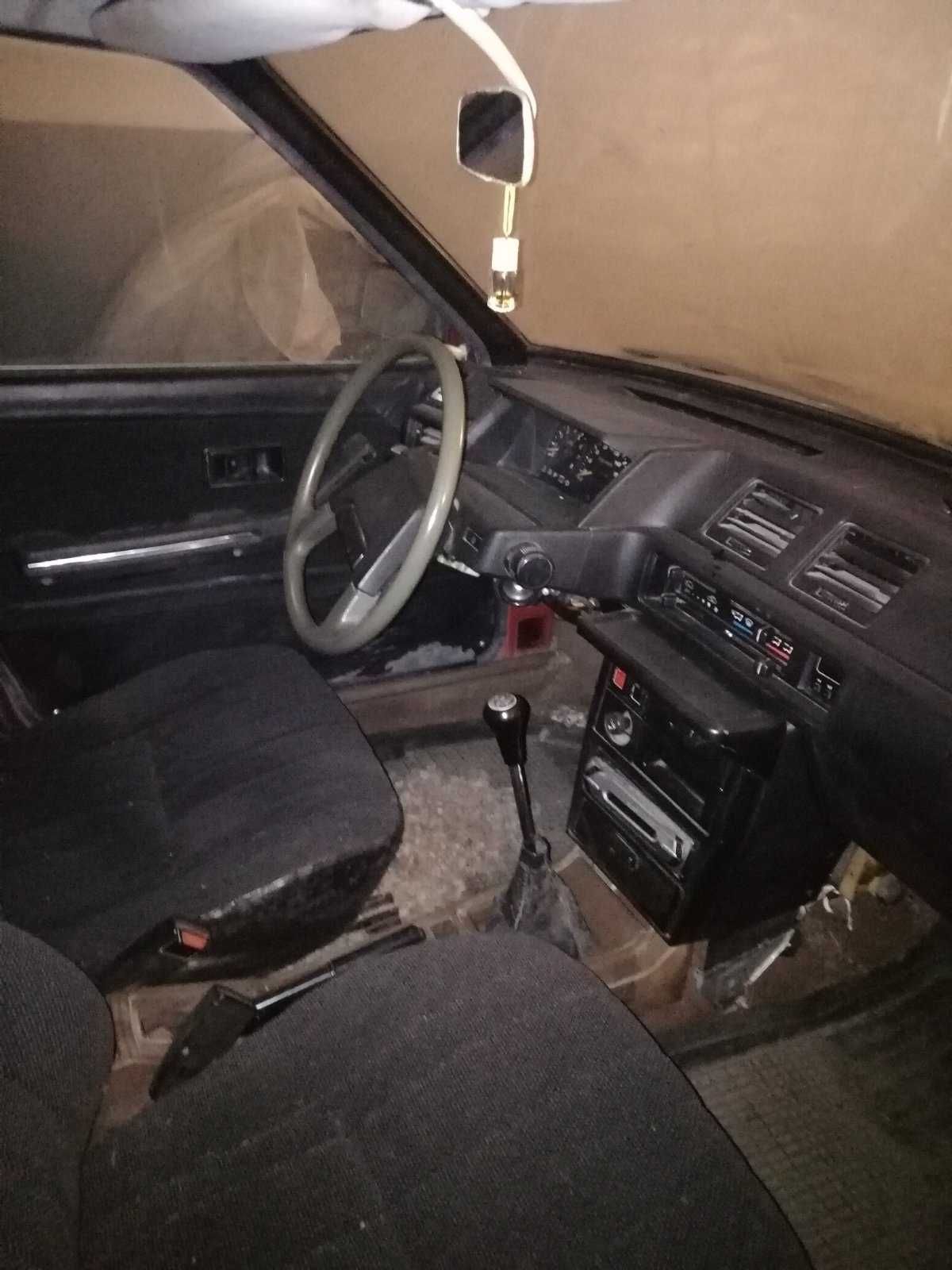 Автомобіль Mitsubishi  Lancer 1982 року випуску