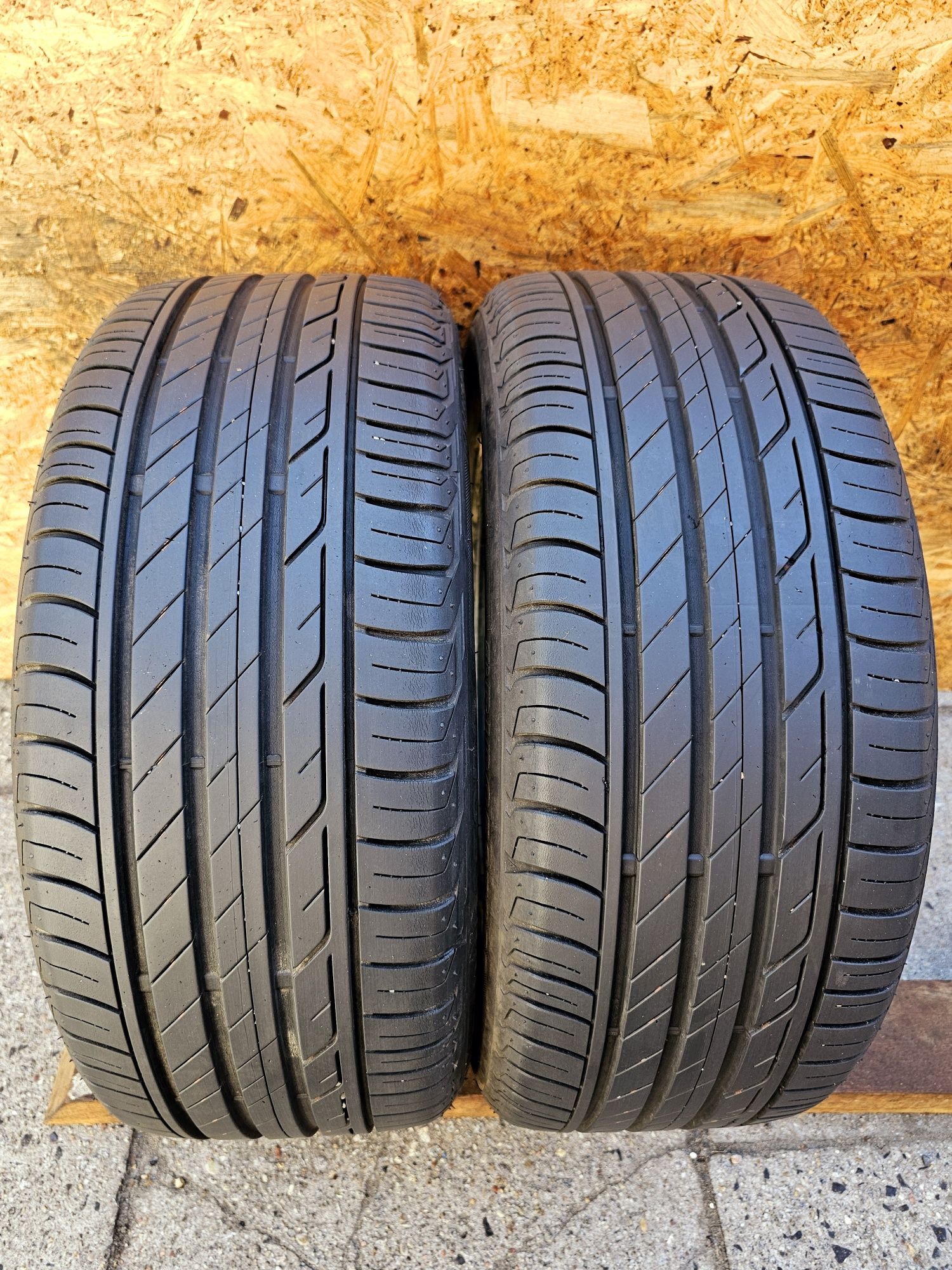 BDB Stan!!  7mm. 225/45 r17 Bridgestone Turanza T001. 5317