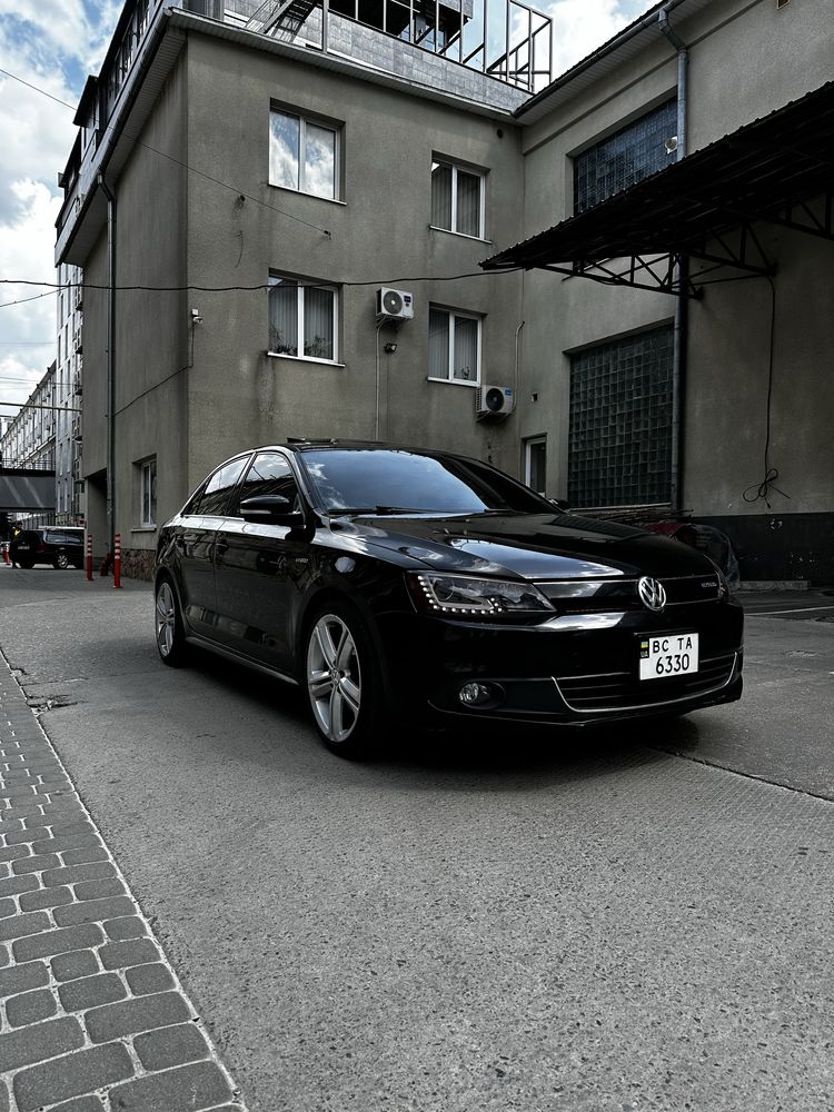 Volkswagen Jetta 1.4 TSI Hybrid