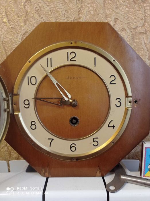 Часы настенные Весна СССР