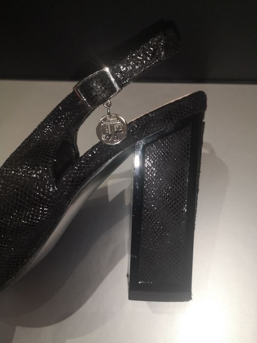 Buty 8bez pięty na klocku