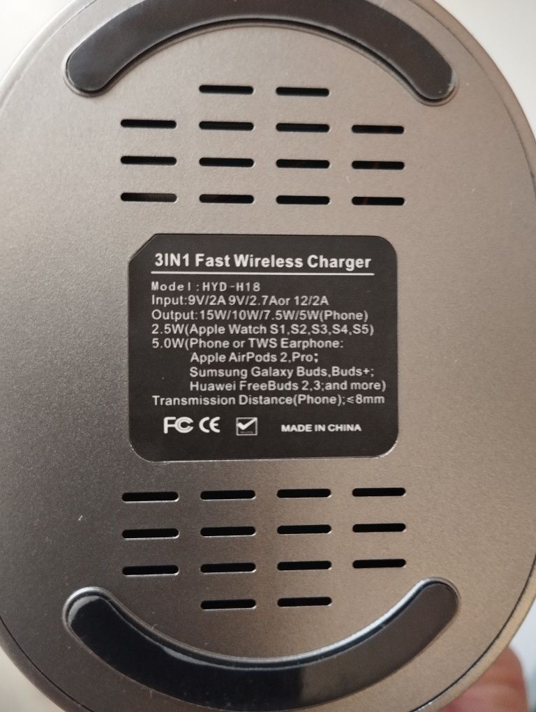 Беспроводное 15W зярядное устройство "Wireless charger"-3в1.