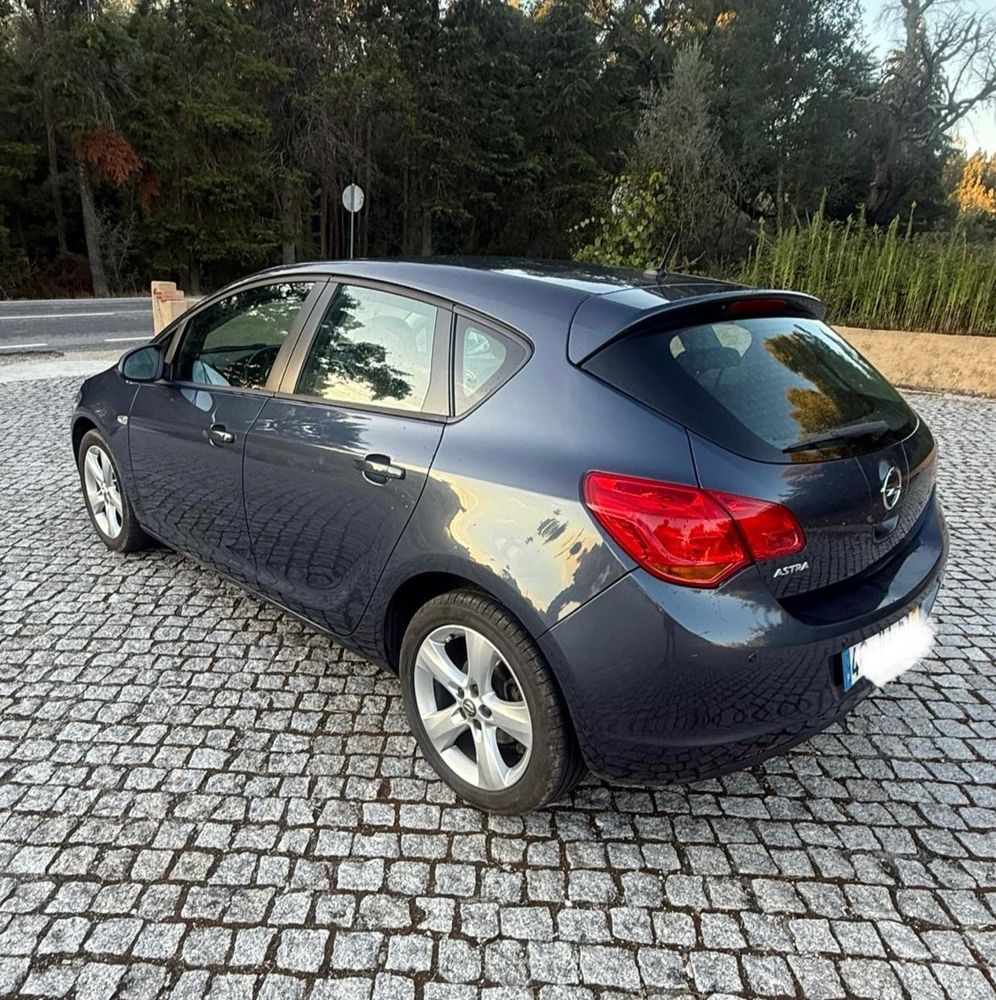Opel Astra 1.4 cc IMACULADO
