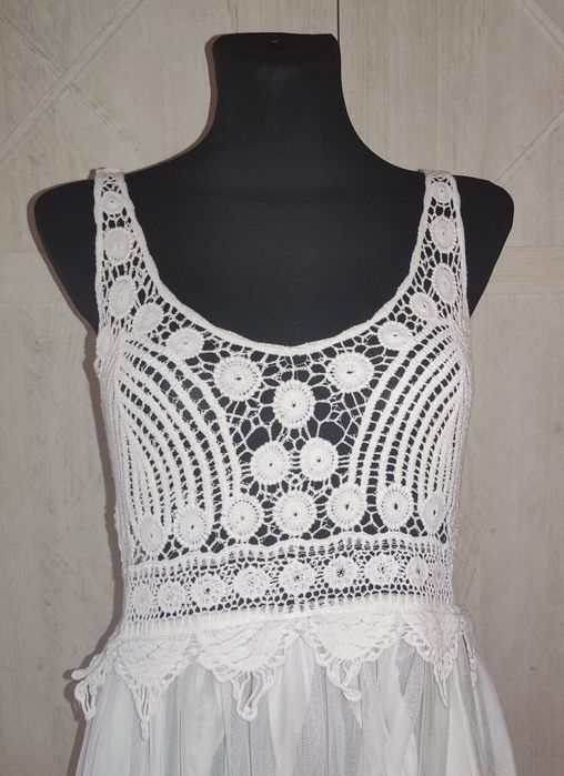 Biała sukienka Boho