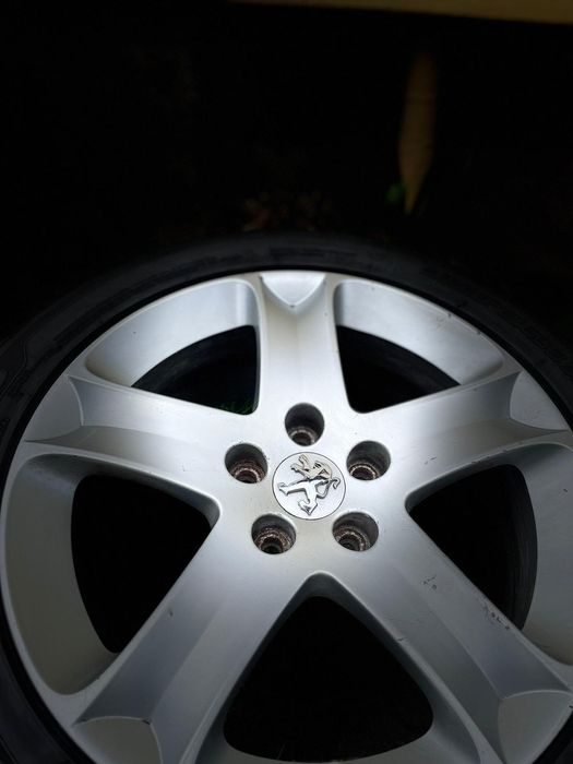 Felgi aluminiowe rozmiar 17 cali 5x108 + opony letnie