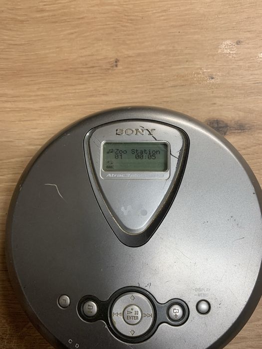 Cd walkman sony D-NE 270