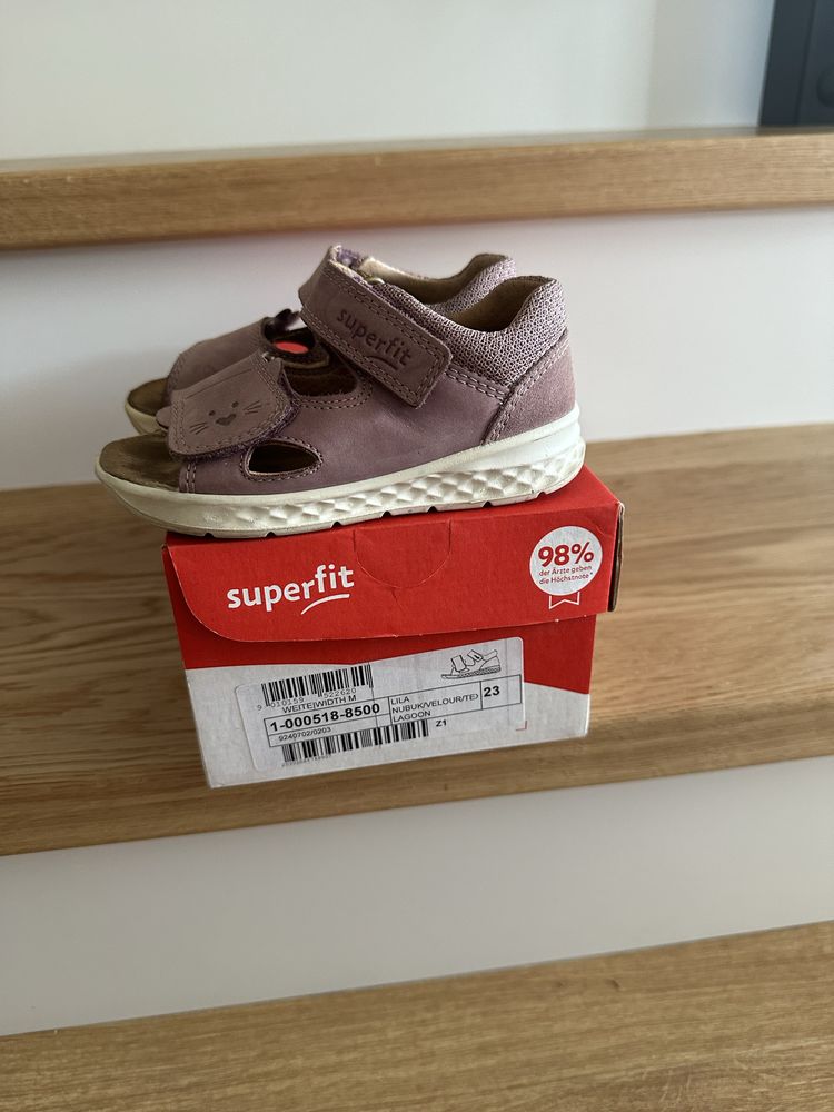 Skórzane sandalki firmy Superfit