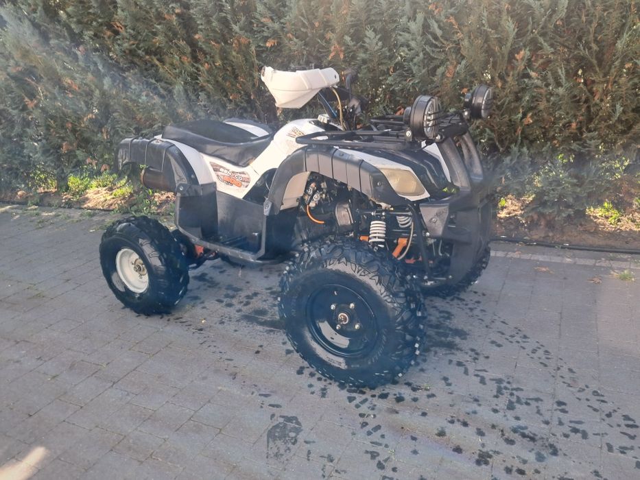 Sprzedam quada benyco 200