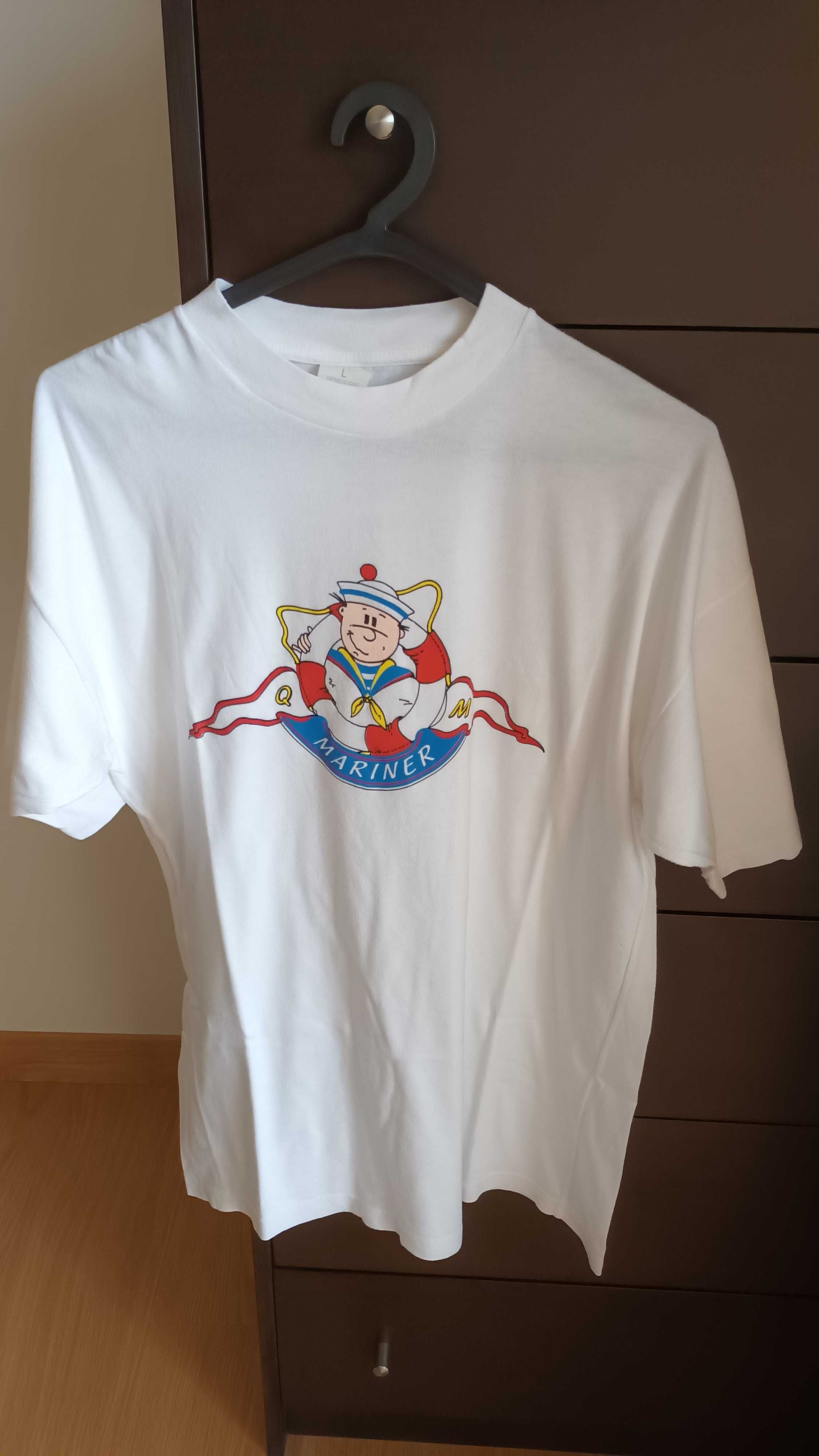 T-shirt branca da Quebramar