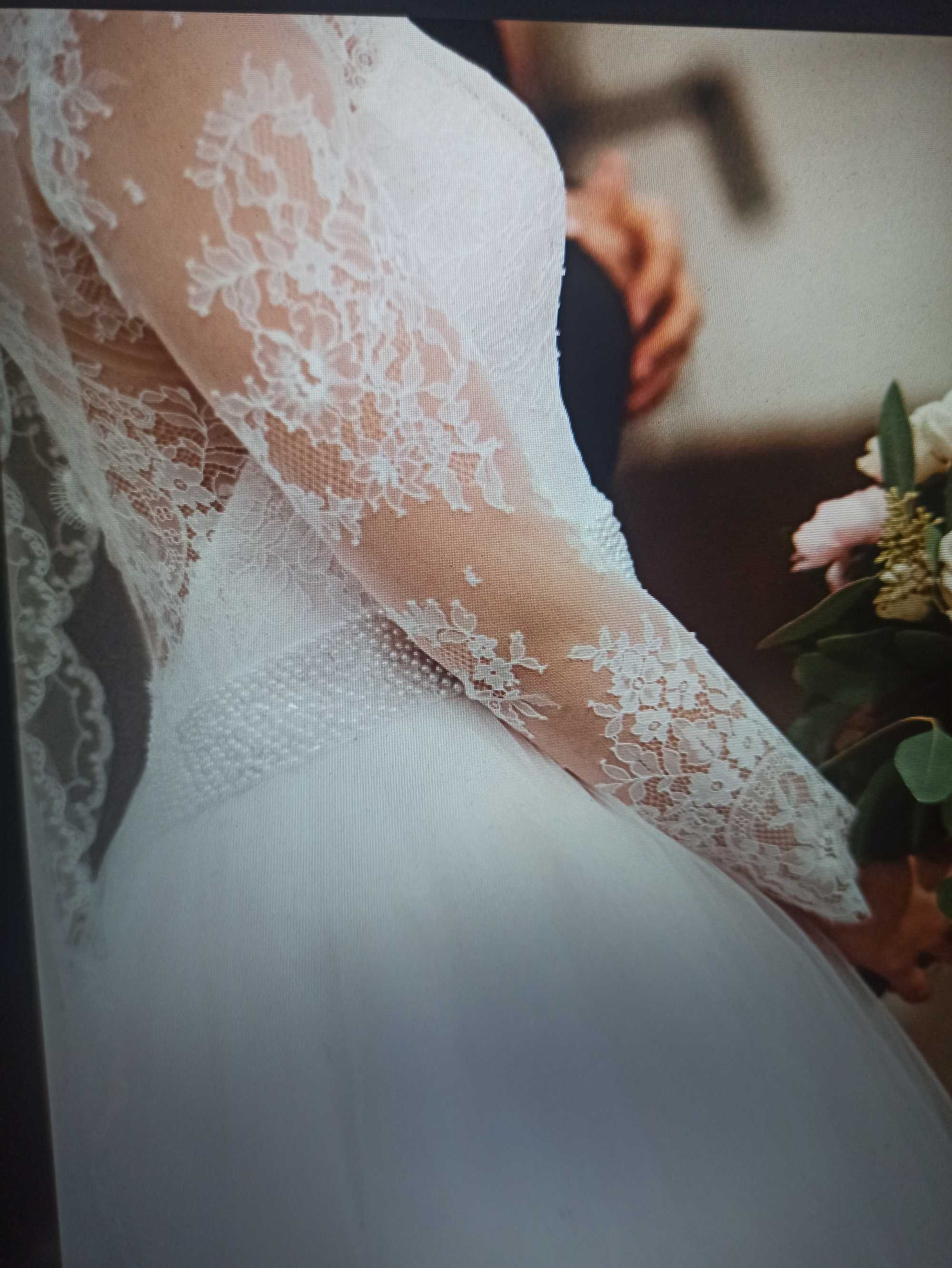 Suknia ślubna księżniczka, odkryte plecy, perłowy pas, 36
