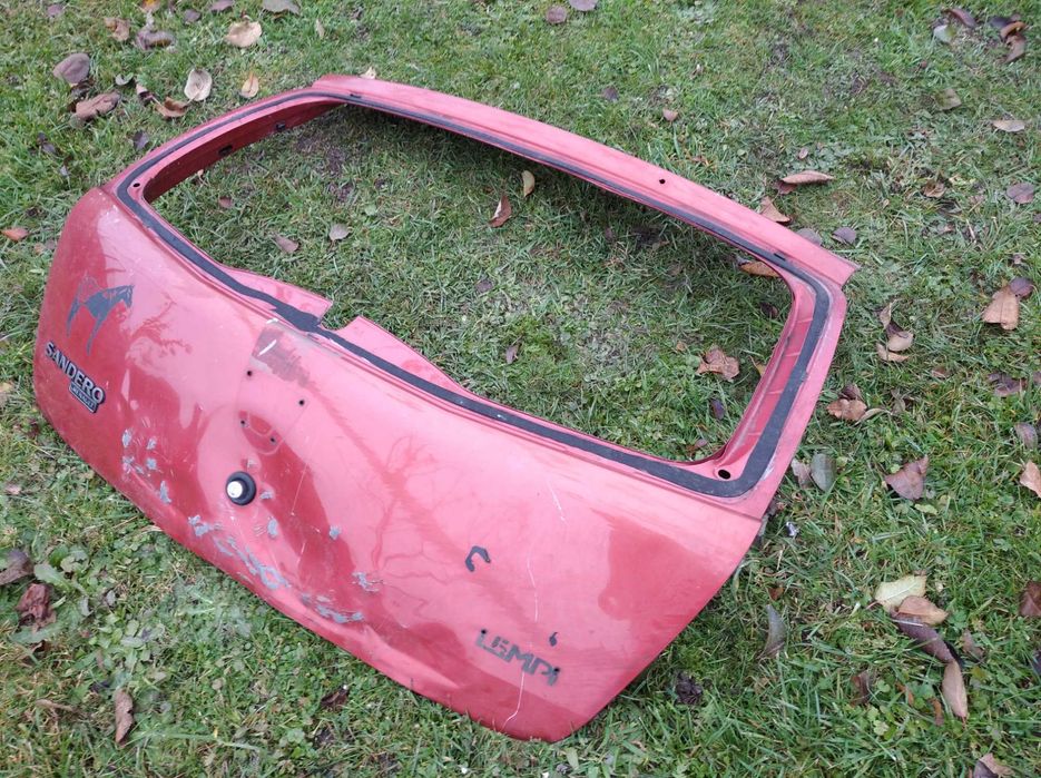 Кришка багажника до Dacia Sandero Stepway