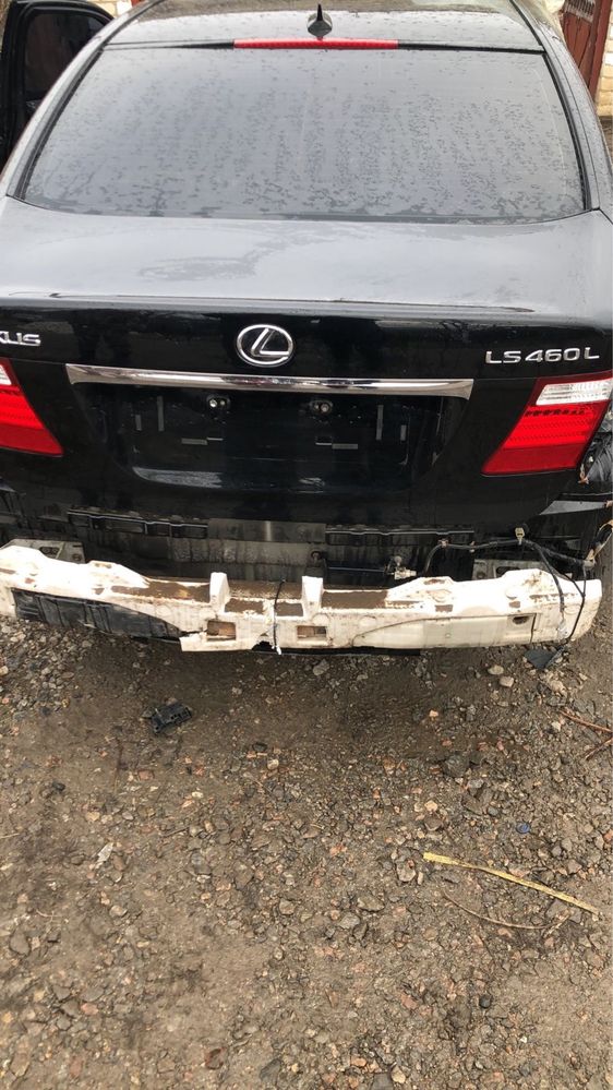 Продам крышку багажника,задняя ляда lexus ls460