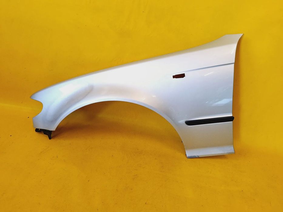 BŁOTNIK LEWY PRZÓD PRZEDNI BMW E46 SEDAN LAK: TITANSILBER METALLIC 354/7 NR659