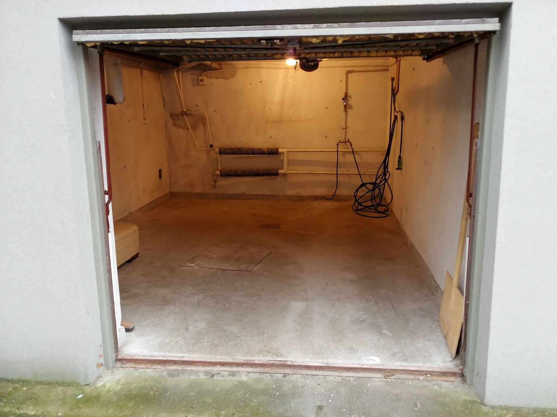 Magazyn Garaż murowany ogrzewany światło prąd Woronicza storage box