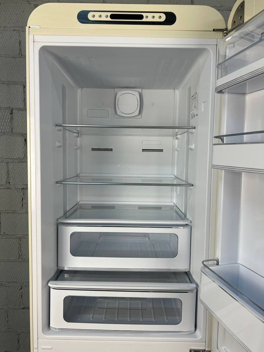 Холодильник Smeg FAB32RCR5