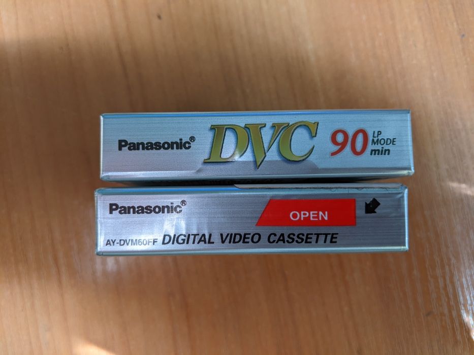 2 касети для відеокамери Panasonic DVC miniDV 90/60min