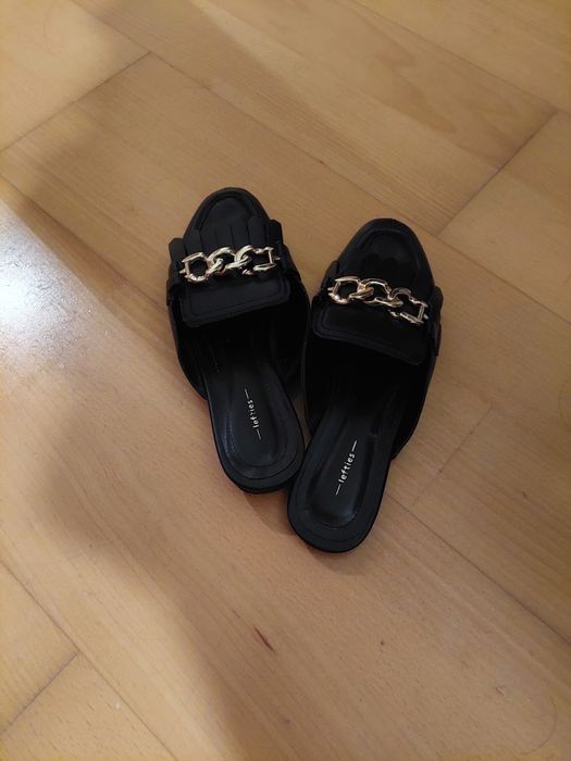 Mules em muito bom estado. Pretas n36 e camel n37. Pouco usadas