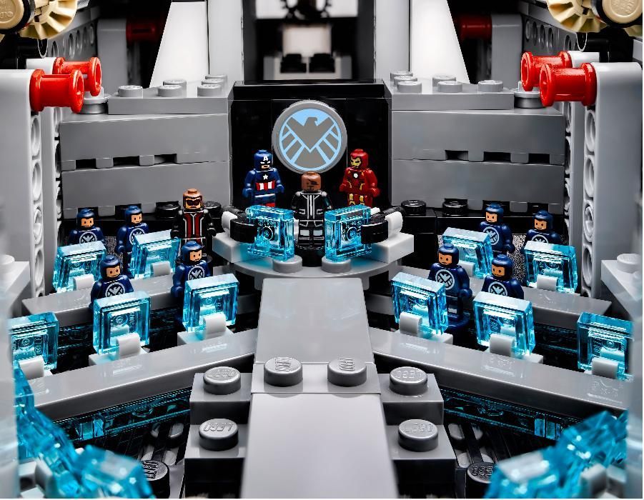 LEGO® 76042 - The S.H.I.E.L.D. Helicarrier SELADO (CSM) Descontinuado